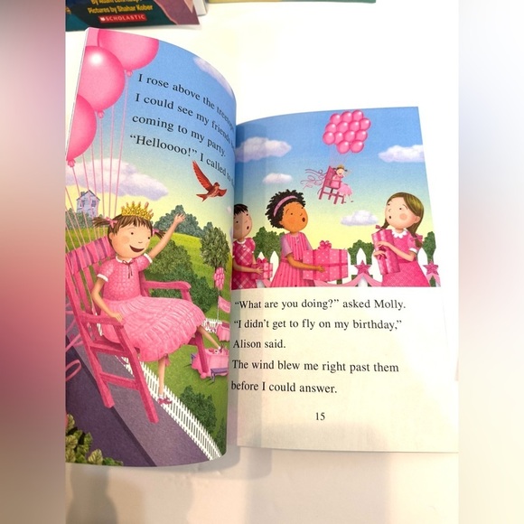 Lot of 7 Easy-to-Read Children’s Books Levels 1 and 2 Chicken, Pete the Cat - Picture 6 of 8